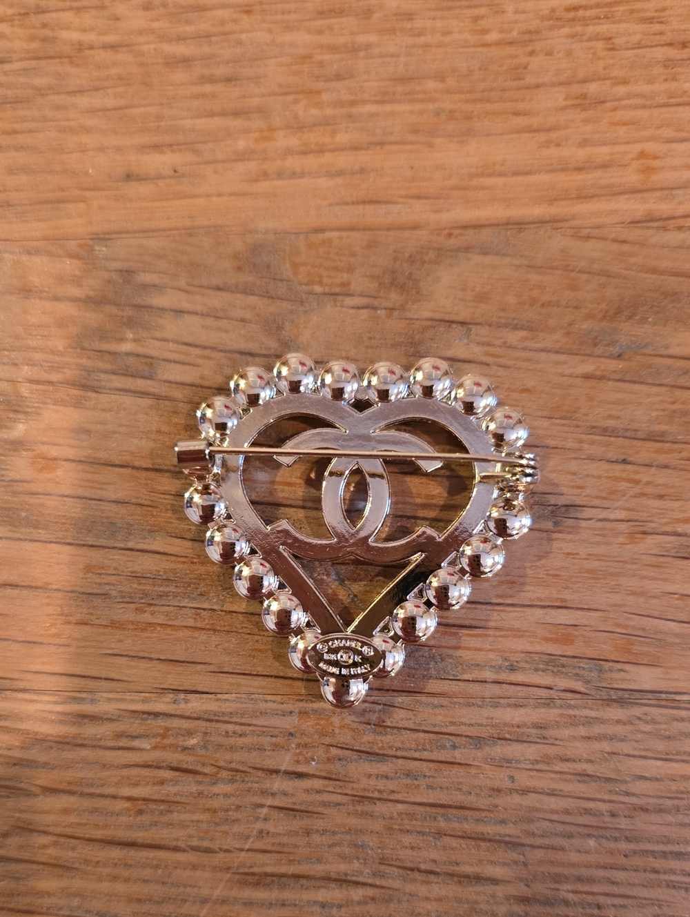 CHANEL Gold-Tone Pearl CC Logo Brooch - Picture 3 of 5